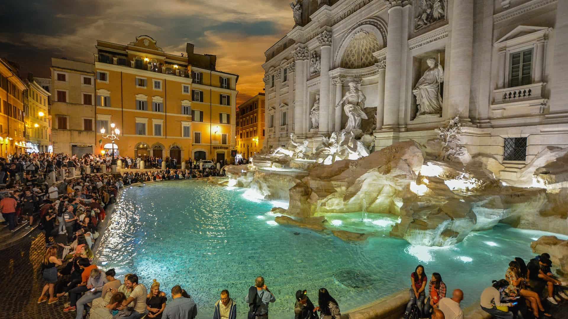 Visit the Trevi Fountain at the Piazza di Trevi (Rome)